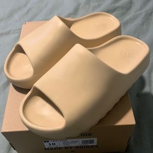 Yeezy Slide Bone